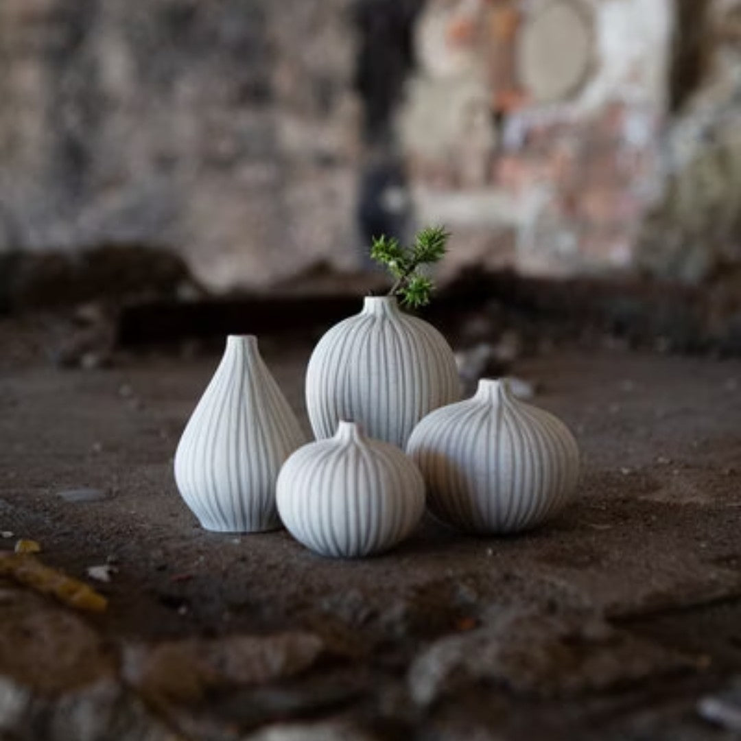 Medium Ceramic Vase in Sand White Stone Stripe