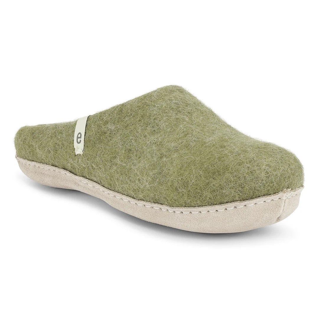Slippers in Moss Green - 3 sizes