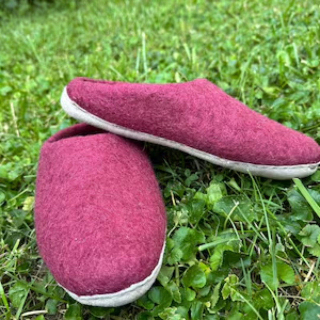 Slippers in Cerise - 3 sizes