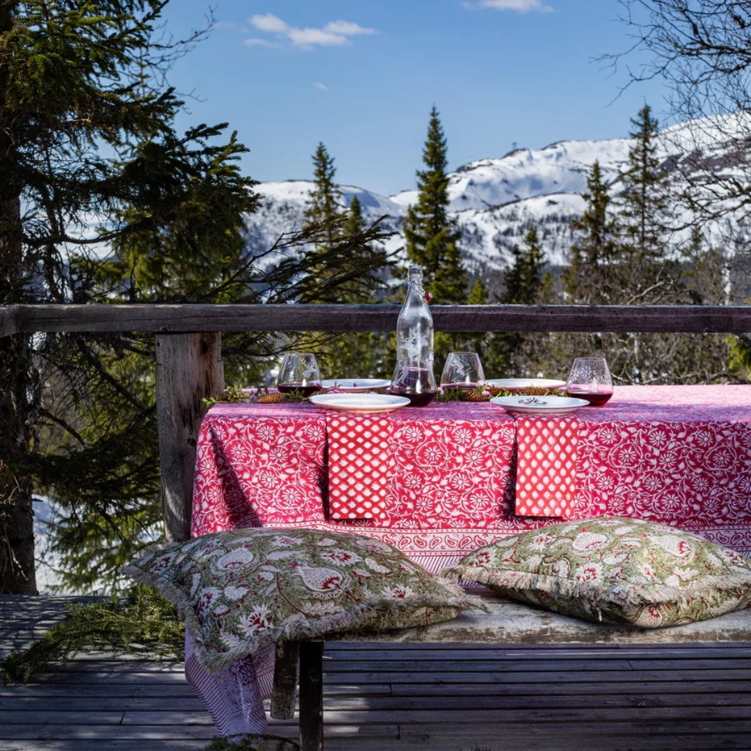Extra Large Margerita Pattern Tablecloth in Red