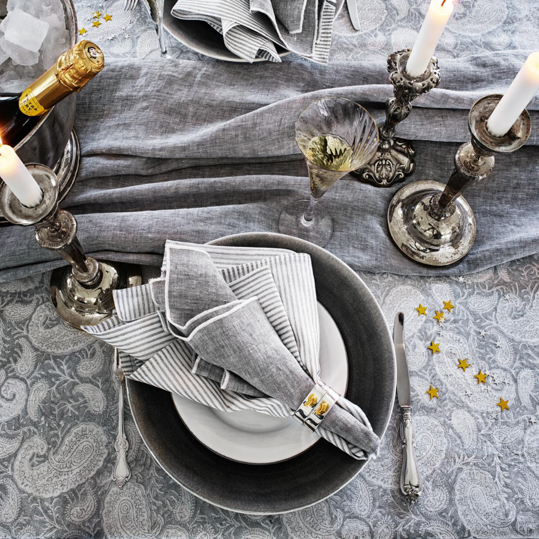Light Grey Big Paisley Tablecloth in 2 Sizes