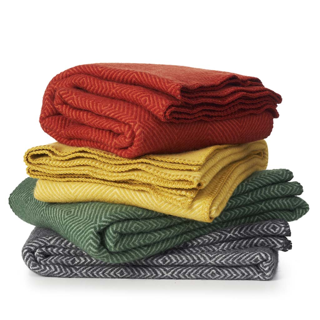 Nova Throw in 4 Colours