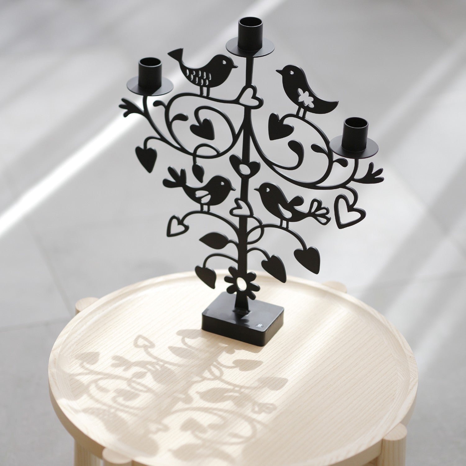 an elegant modern candle holder design for your home