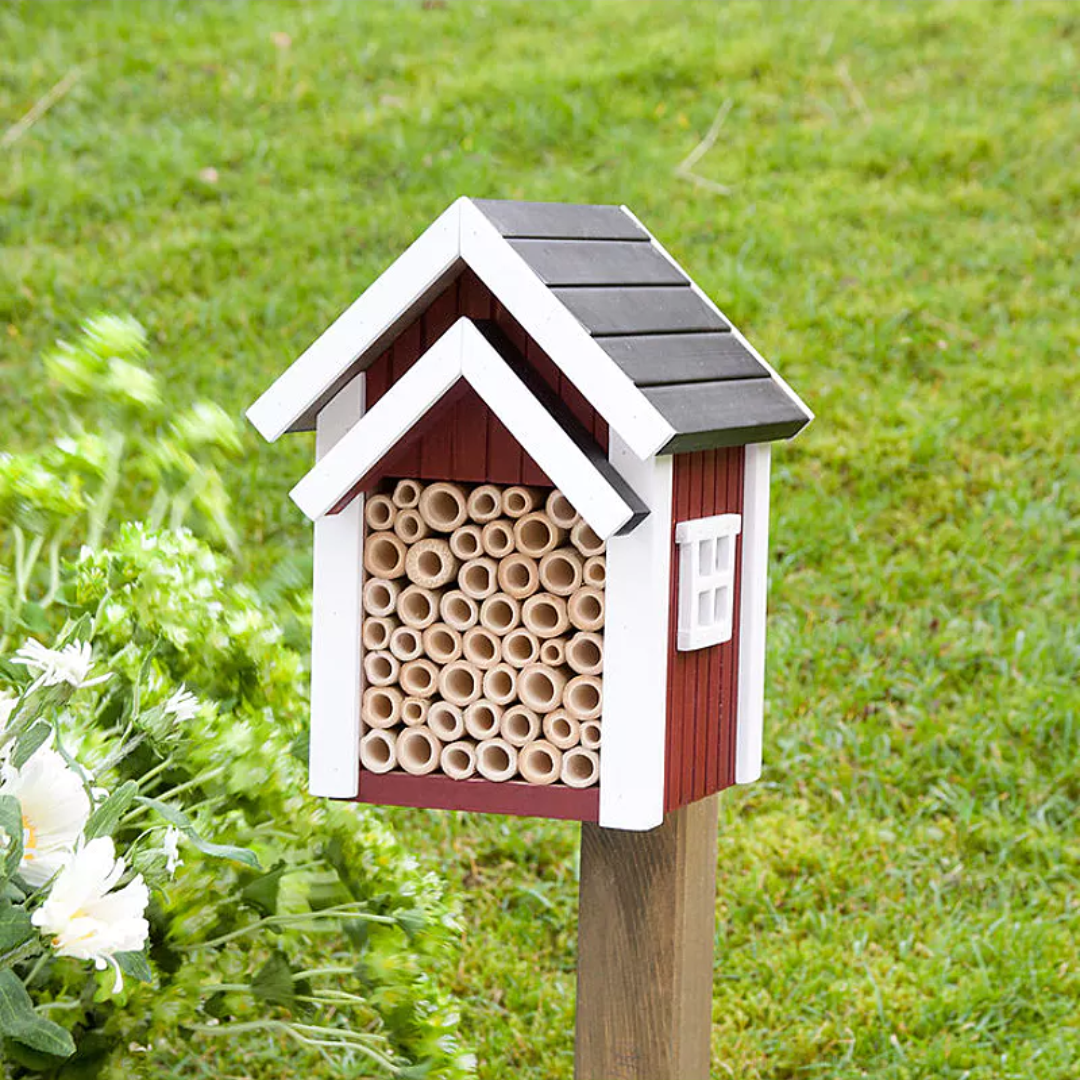 Bee Nest Box in 2 Colours