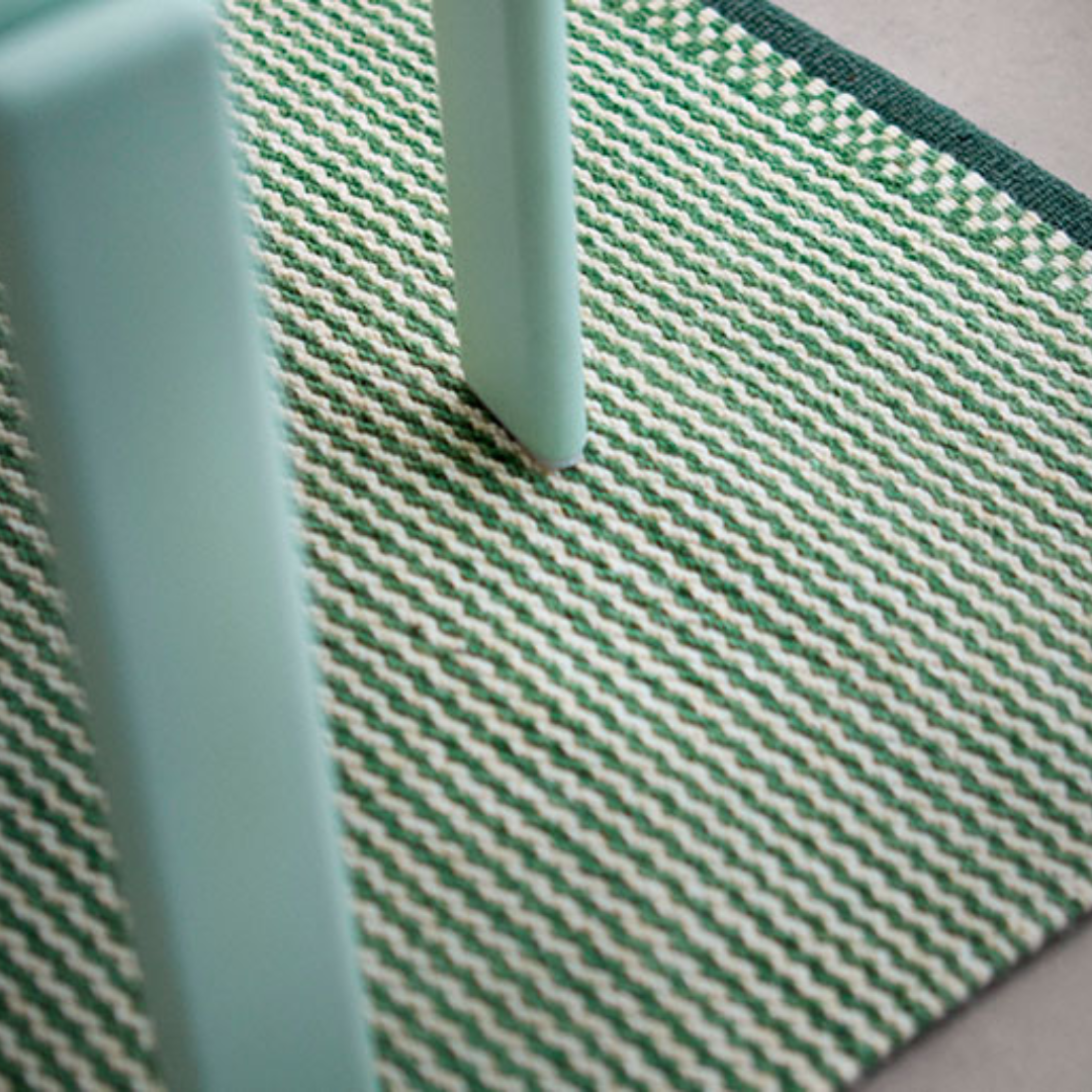 Olive & Off White Daisy Rug in 2 Sizes