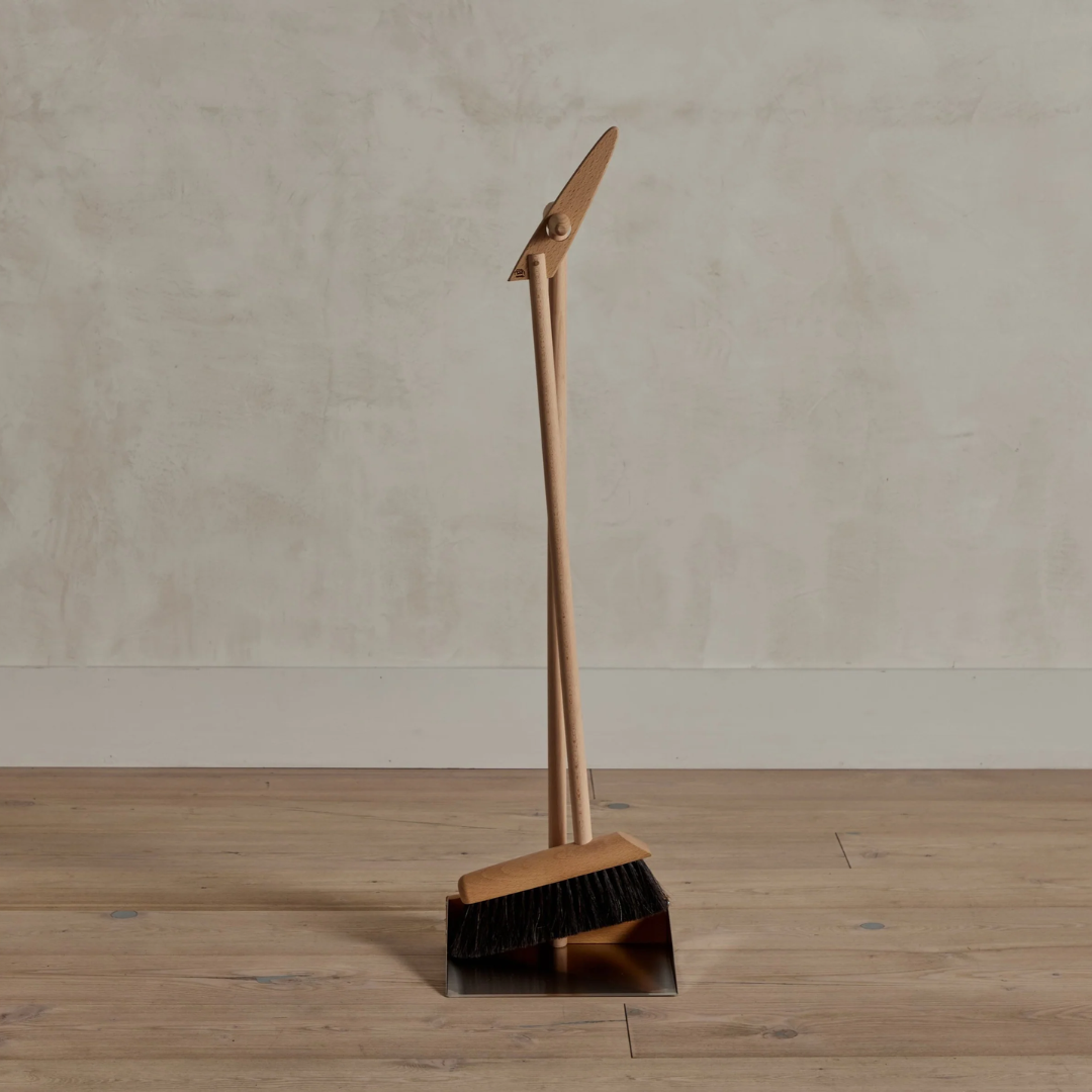 Free Standing Dustpan & Brush Set