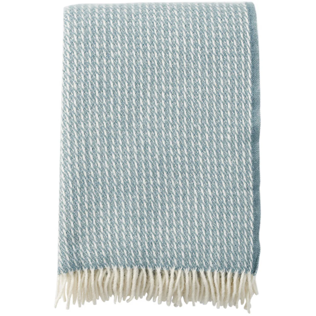 Line Throw in 5 Colours