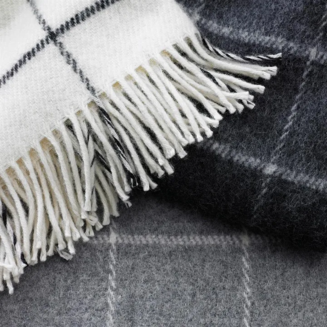 Vinga Throw - 4 colours