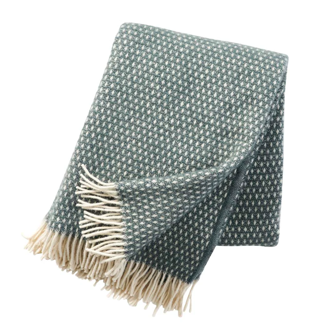 Knut Throw - 11 colours