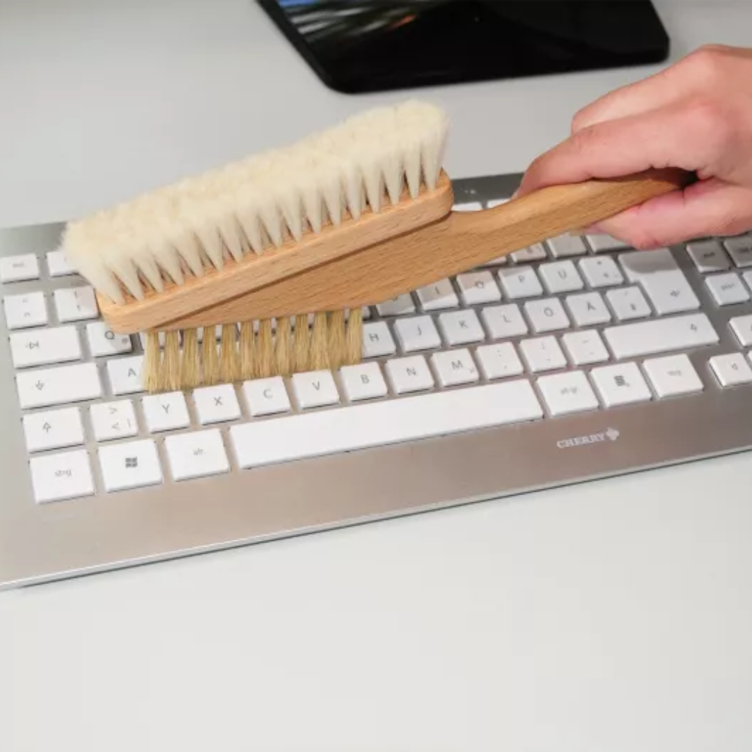 Computer Brush in 2 Wood Types