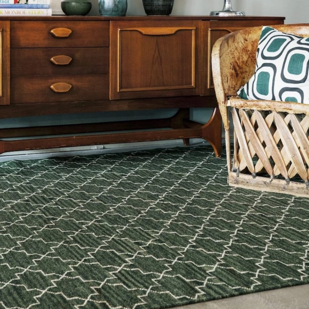 New Geometric Rug Green & White in 2 sizes