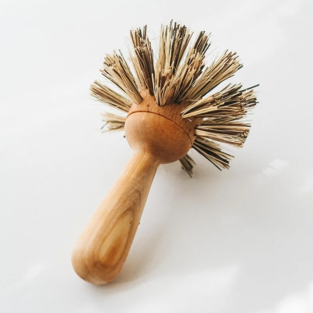 Heavy-Duty Round Pot & Pan Brush with Handle