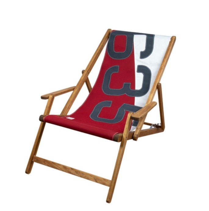 Deckchair with canvas made from recycled sailcloth