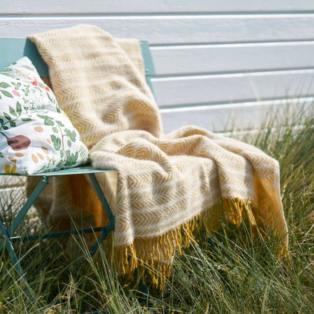 Alm Throw - 3 colours