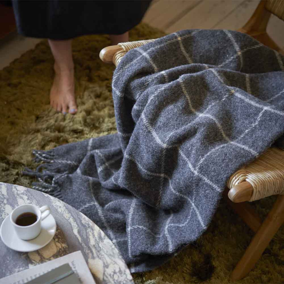 Vinga Throw in 4 Colours