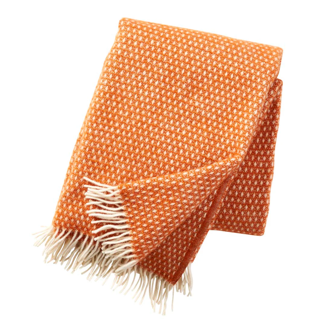 Knut Throw - 11 colours