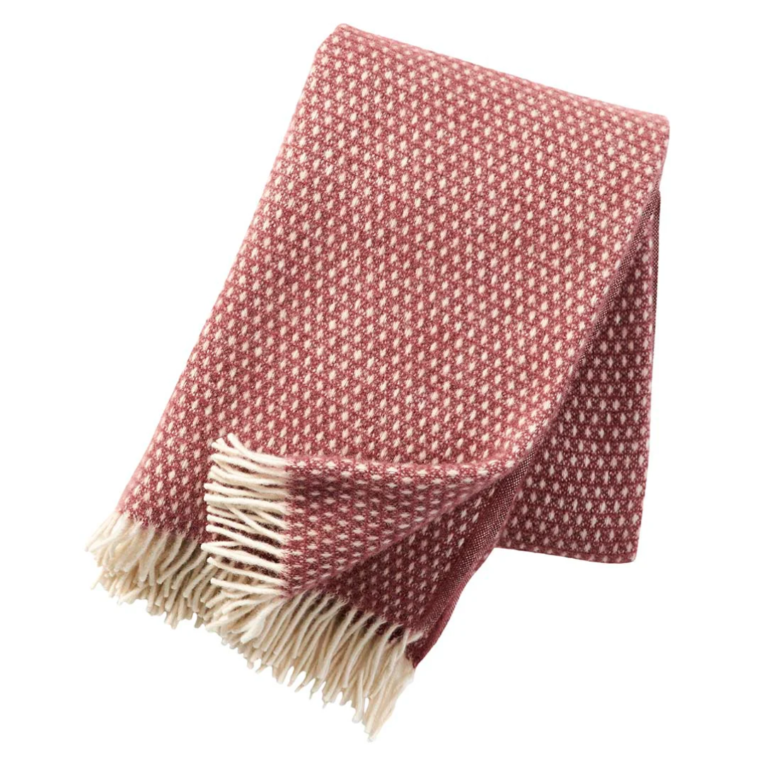 Knut Throw - 11 colours