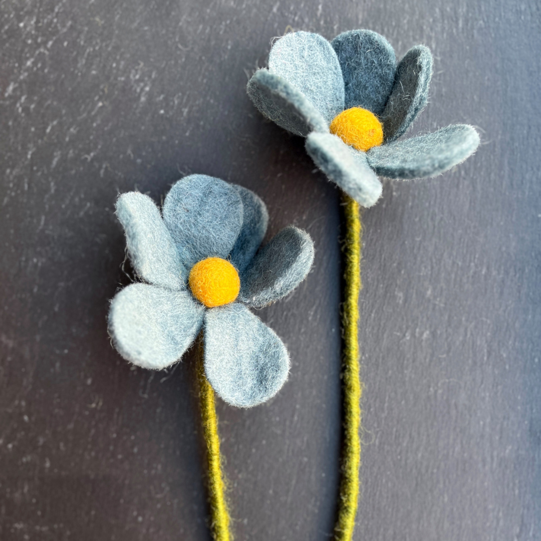 Simple Flower in 4 Colours