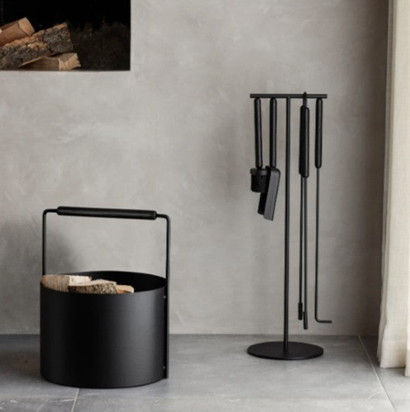Firebasket for logs in black