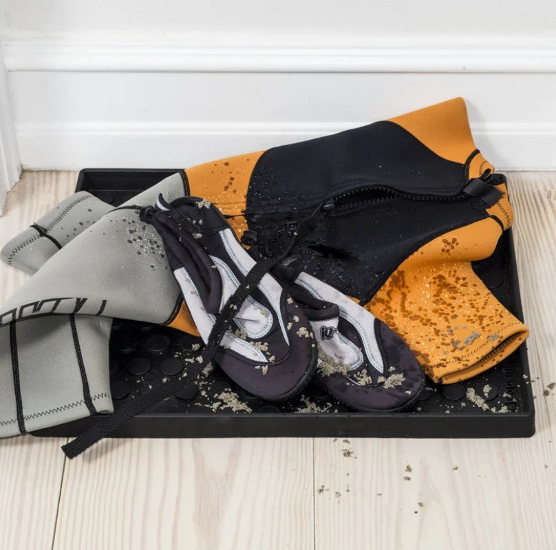 Recycled Rubber Shoe Tray in Medium