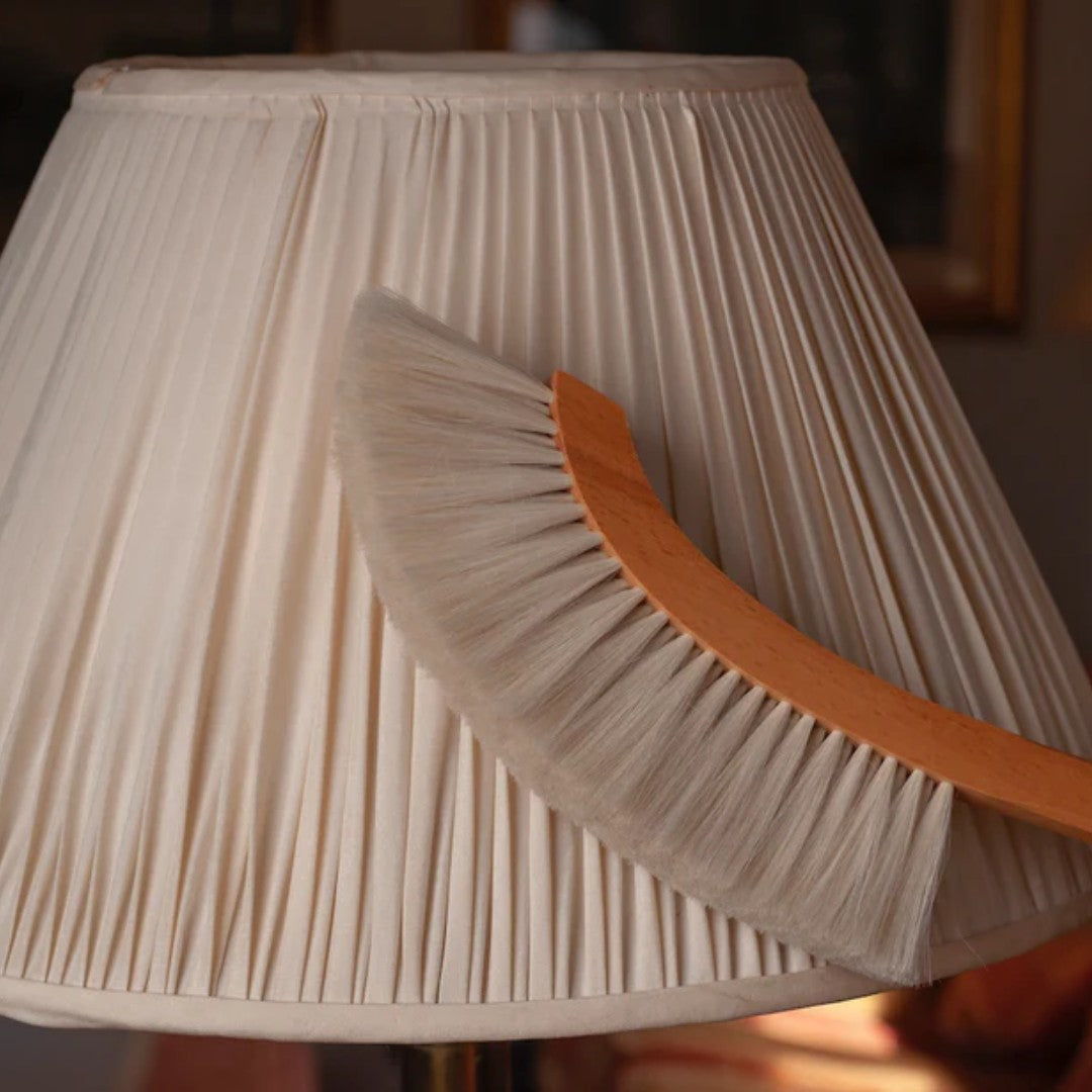 Sickle Shaped Goats Hair Brush