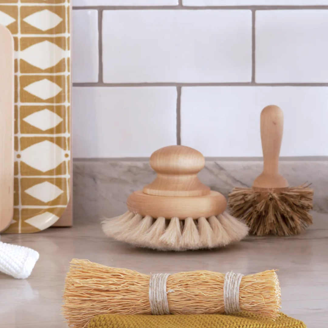 Heavy-Duty Round Pot & Pan Brush with Handle