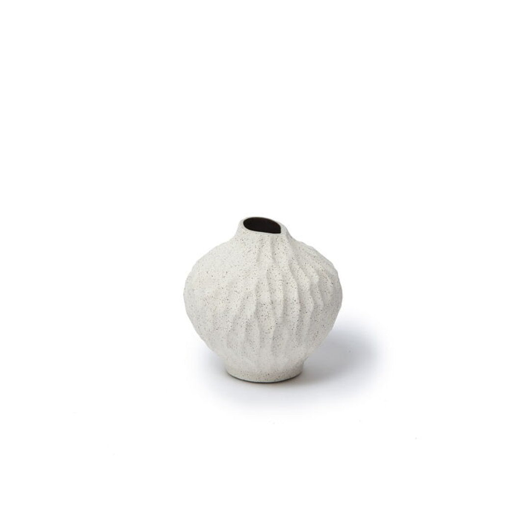 Small Line Vase in Sand White Cut