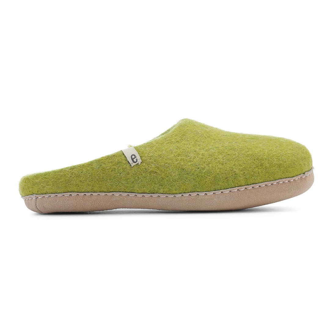 Slippers in Lime - 3 sizes