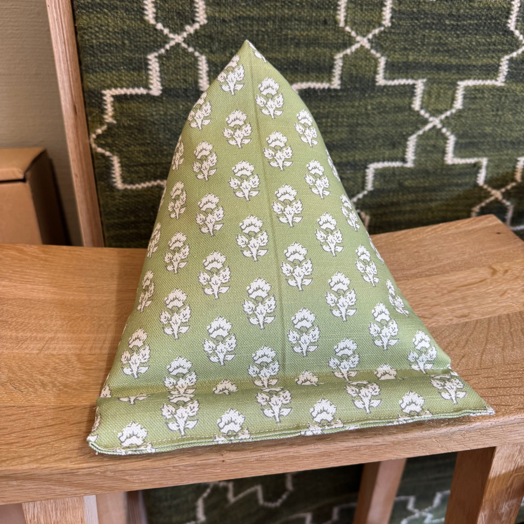 Patterned Tablet Stand