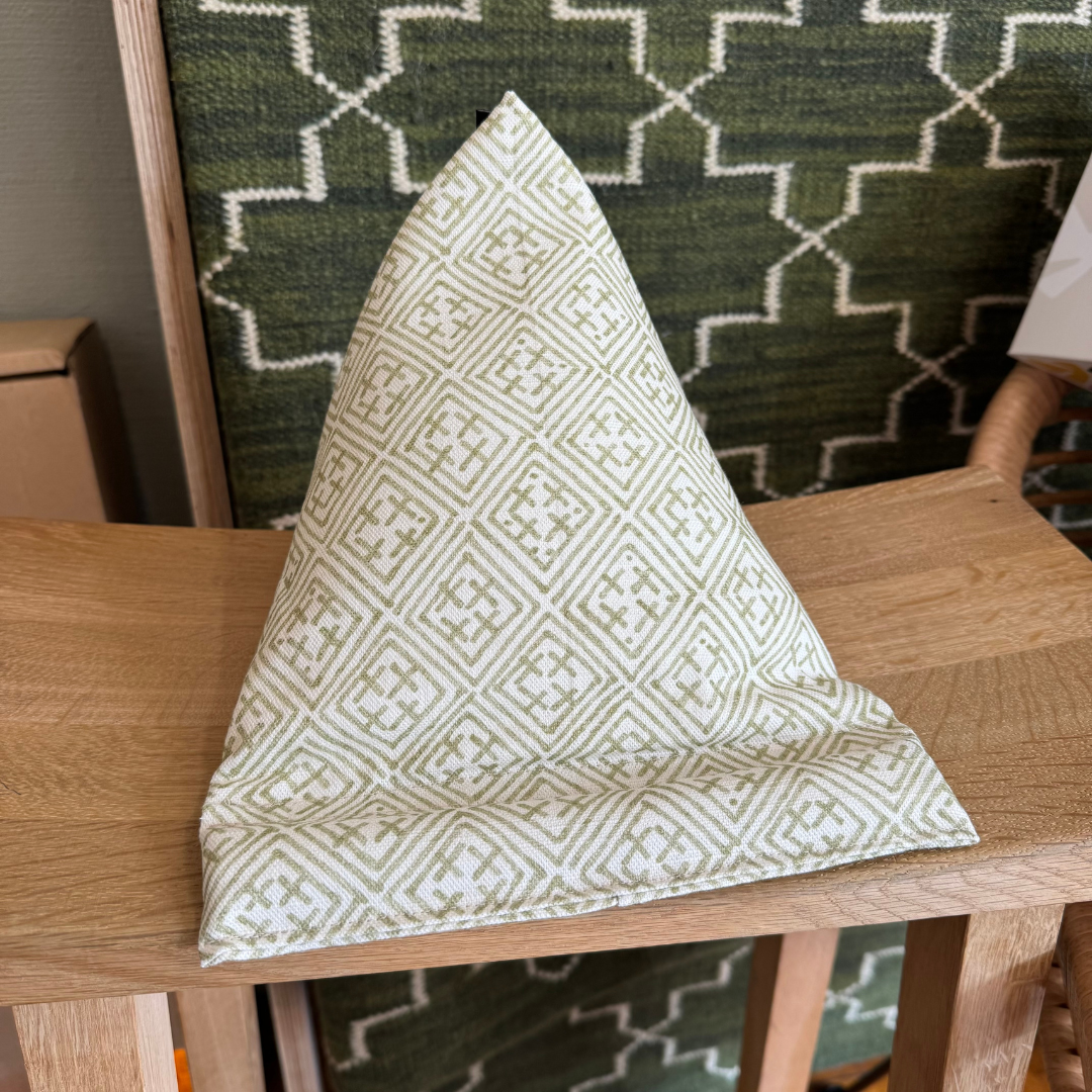 Patterned Tablet Stand