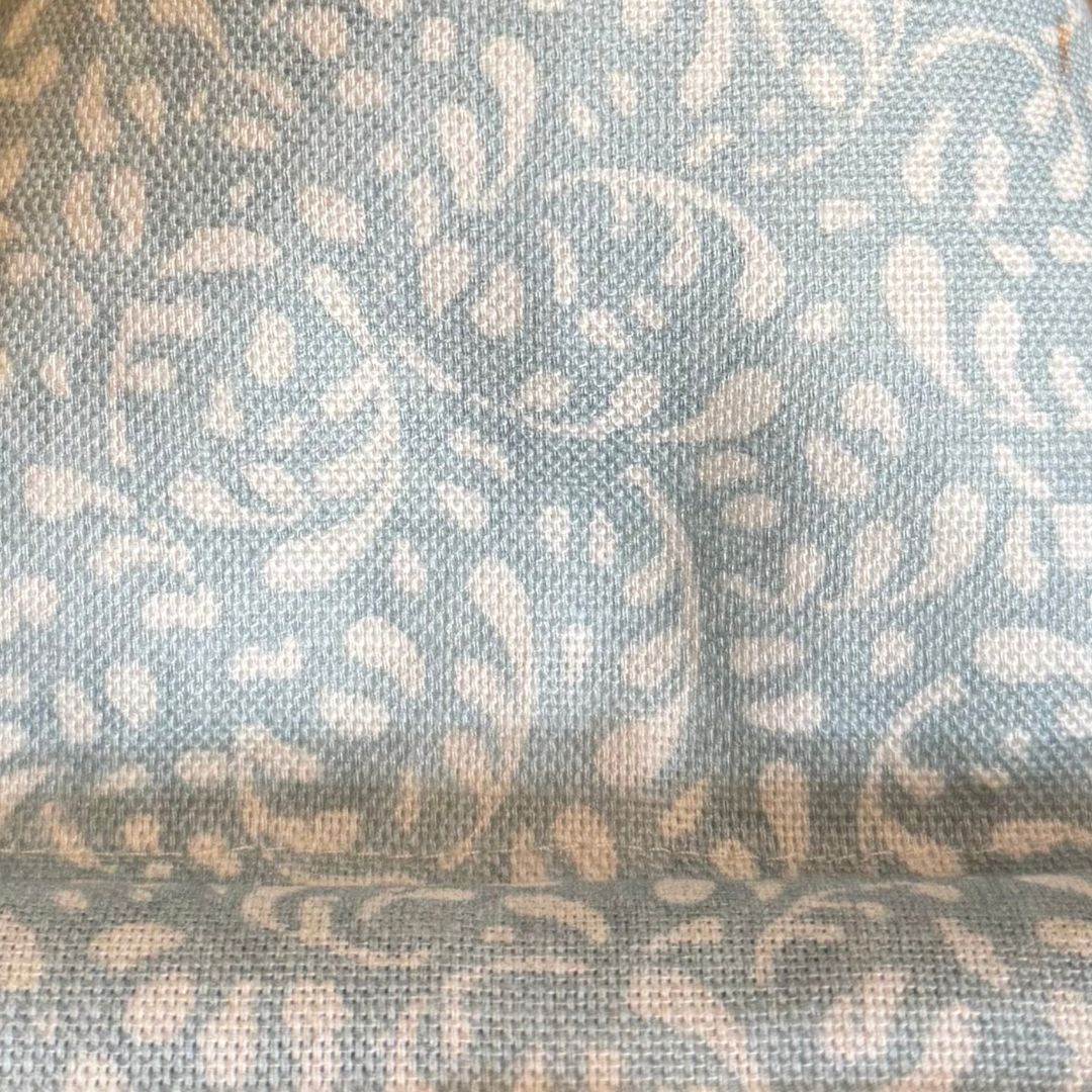 Patterned Tablet Stand