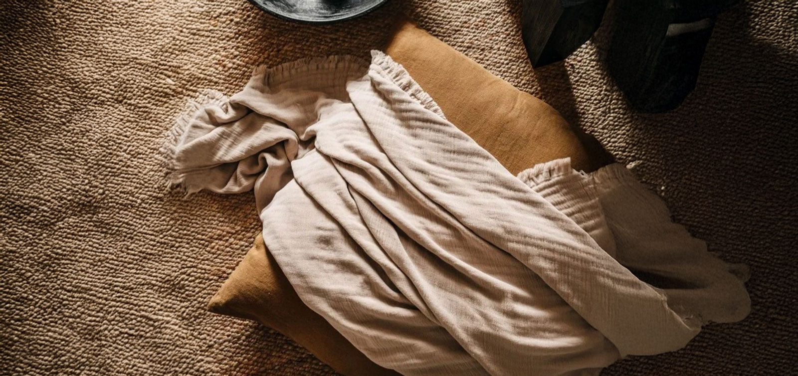 Throws & Blankets banner