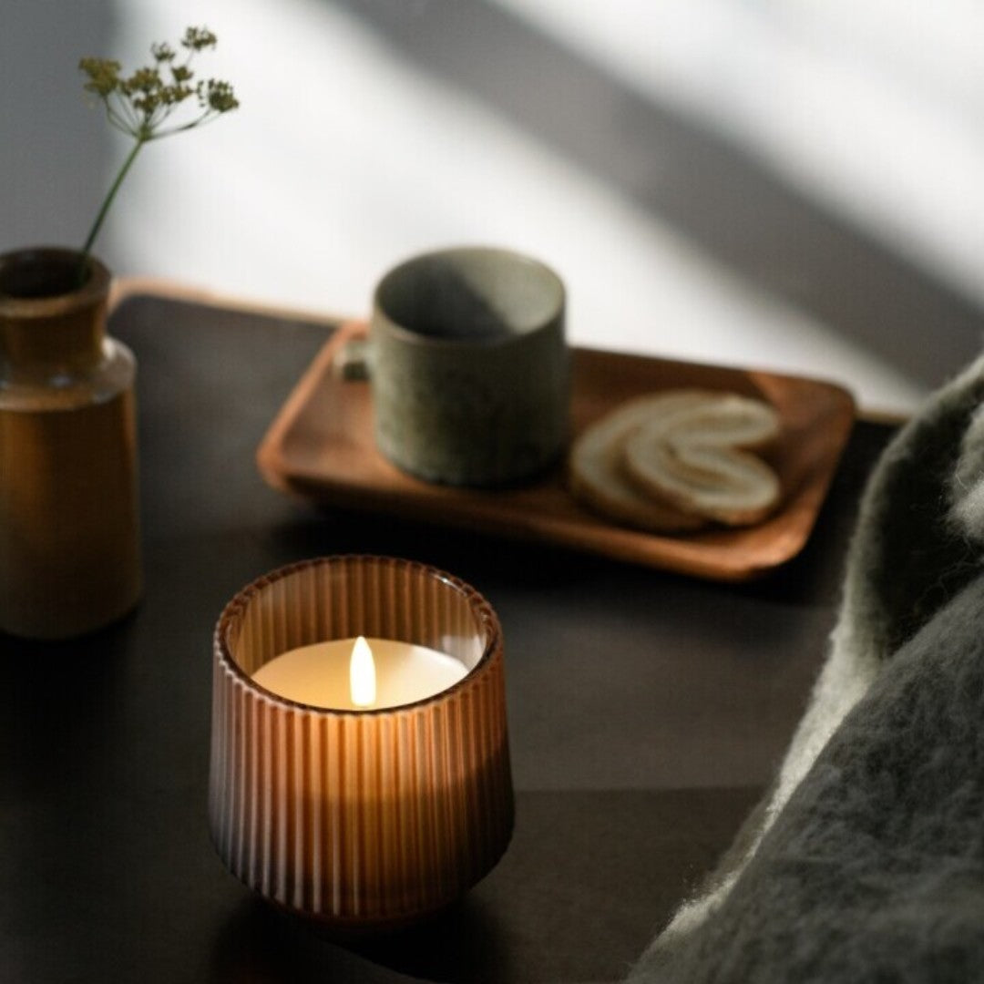 LED Wax Scented Glass Candle in Wood/Honey/Tonka Bean