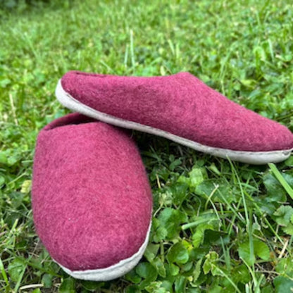 Slippers in Cerise - 3 sizes