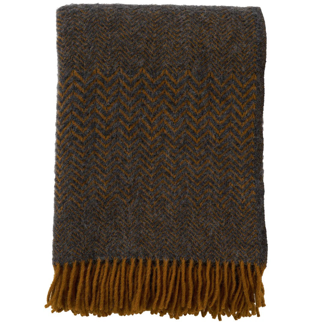 Zig Zag Throw in Lava