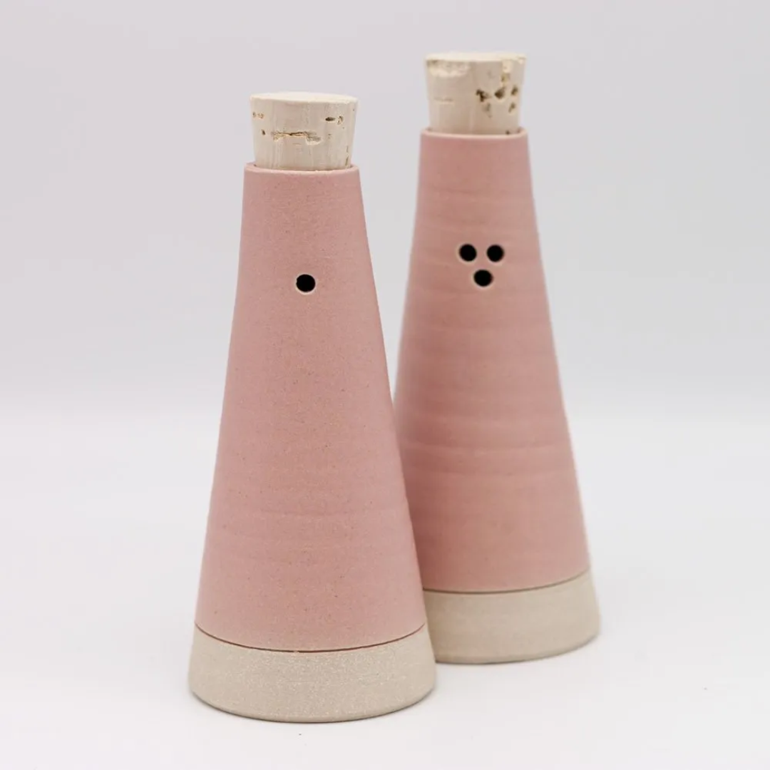 Ceramic Salt &amp; Pepper Set in 4 Colours