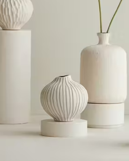 White Stone Stripe Line Vase in 2 Sizes