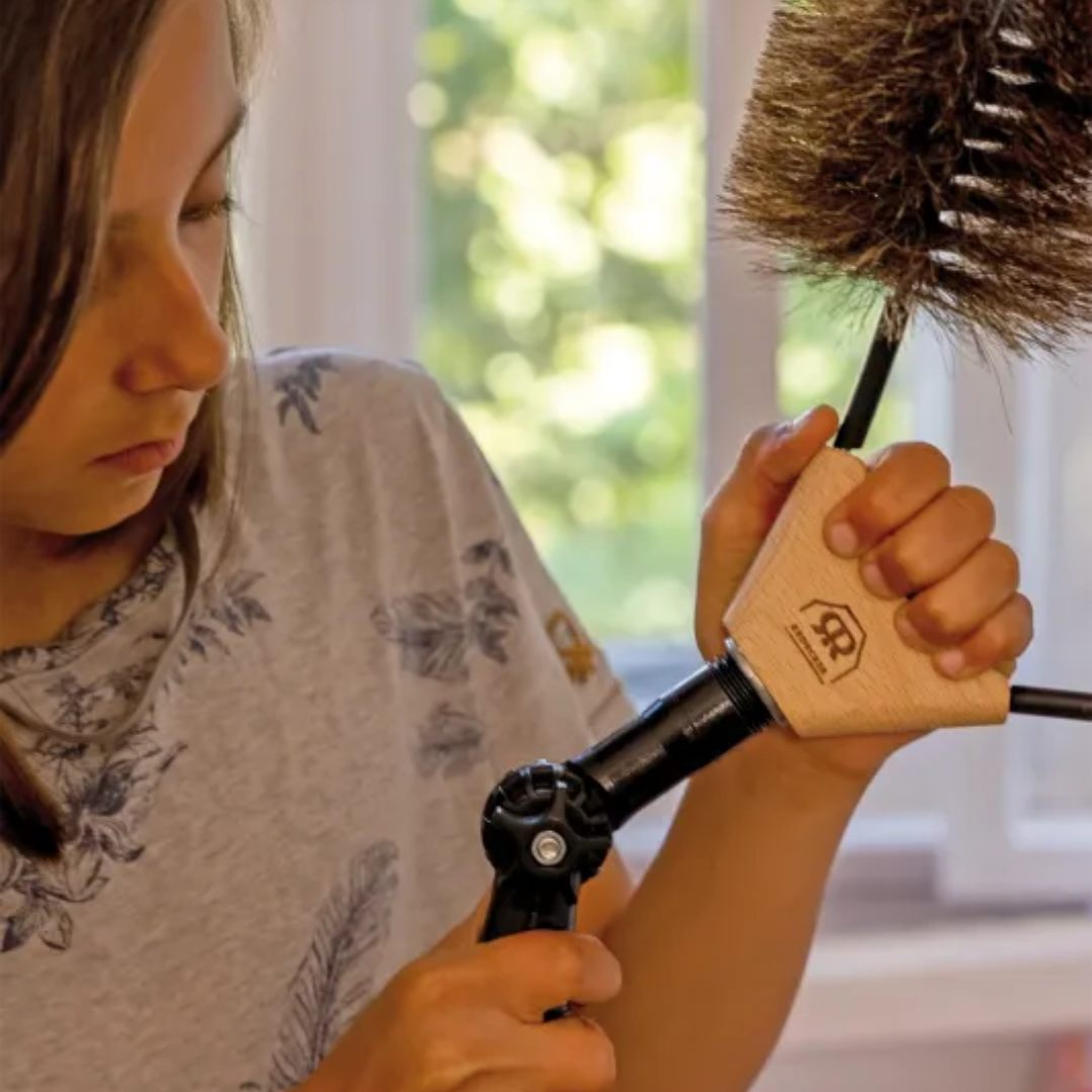 Extendable Cobweb Broom in 2 Sizes