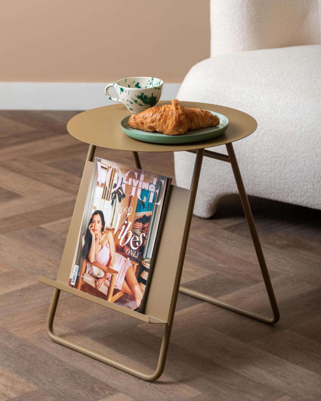 Side Table with magazine Holder in 2 Colours