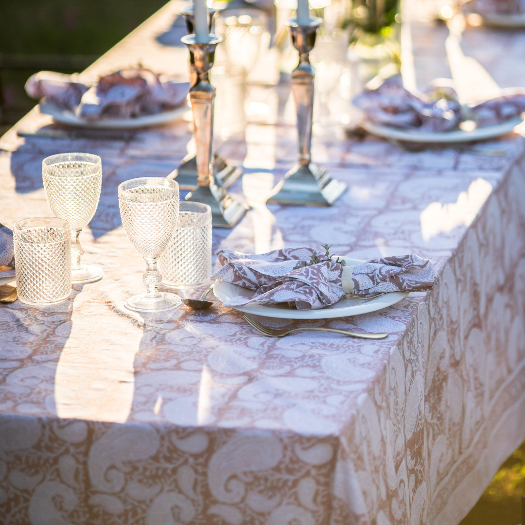 Fuchsia Rose Big Paisley Tablecloth in 2 Sizes