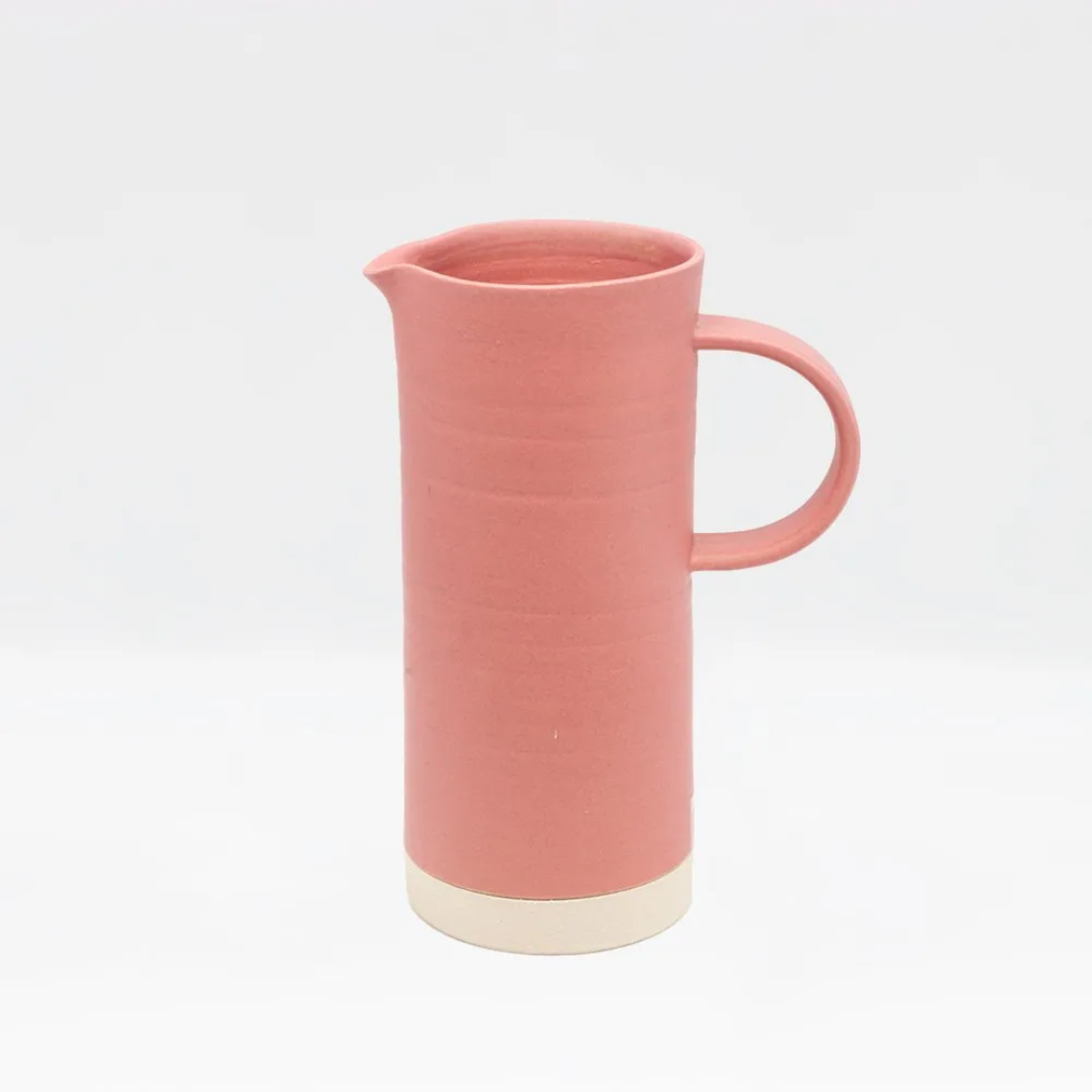 Ceramic Medium Straight Jug in 4 Colours