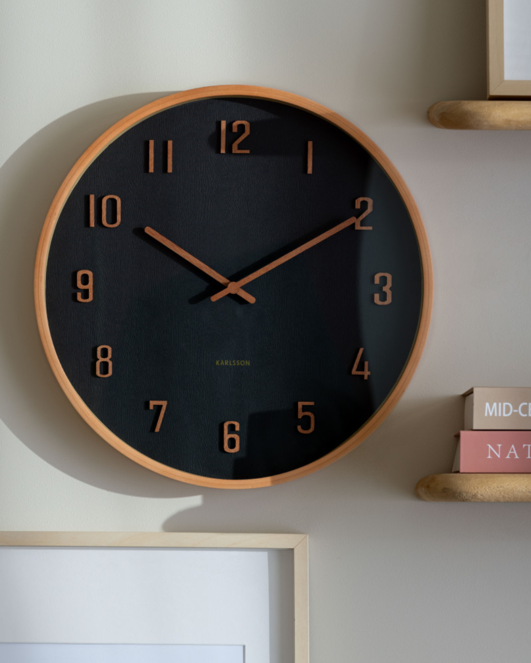 Nervadura Wall Clock in 3 Colours