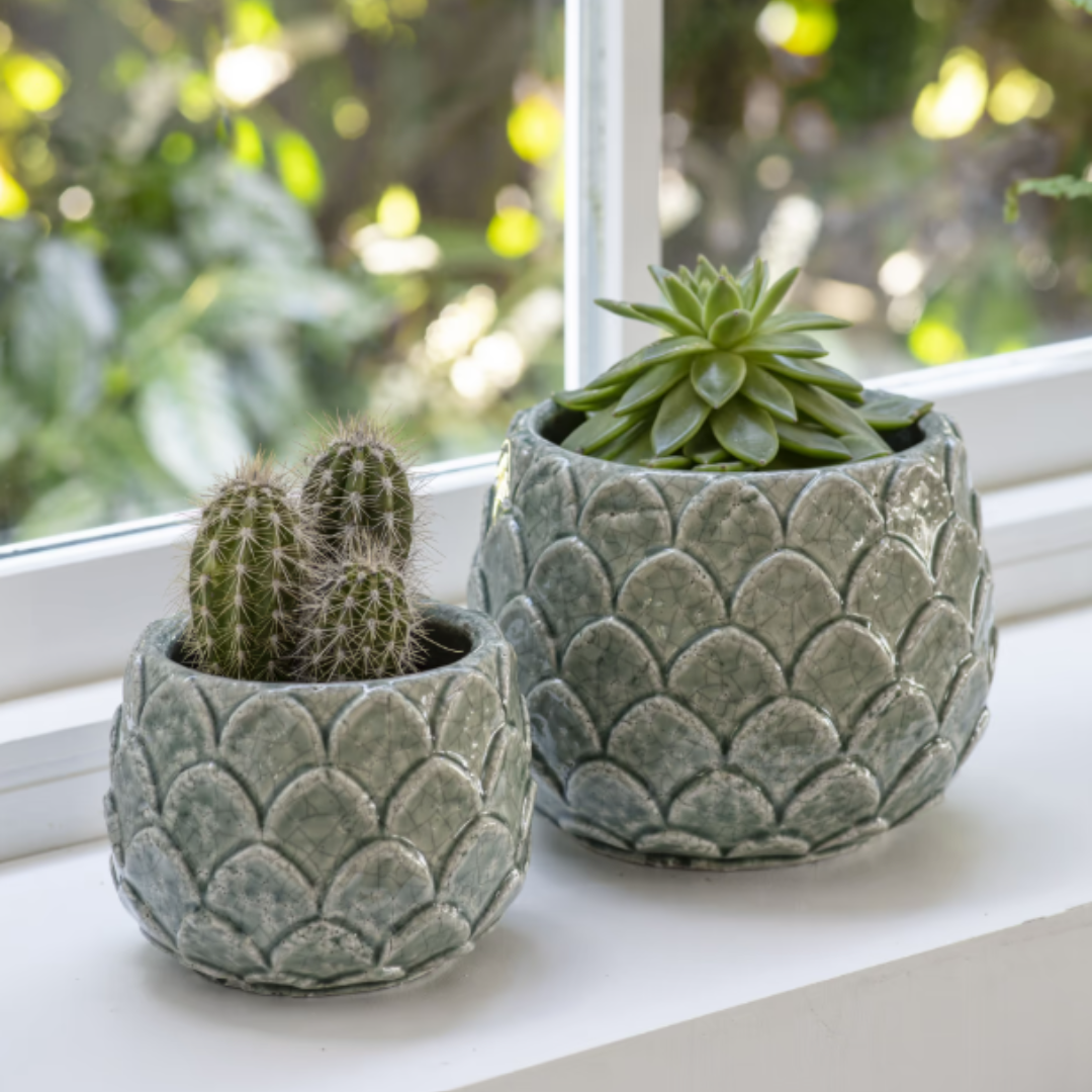 Ceramic Artichoke Leaf Plant Pot in 2 Sizes