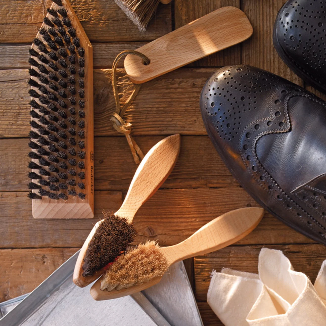 Shoe Polish Applicator Brush in 2 Colours