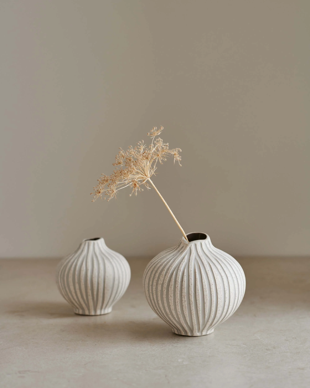 White Stone Stripe Line Vase in 2 Sizes