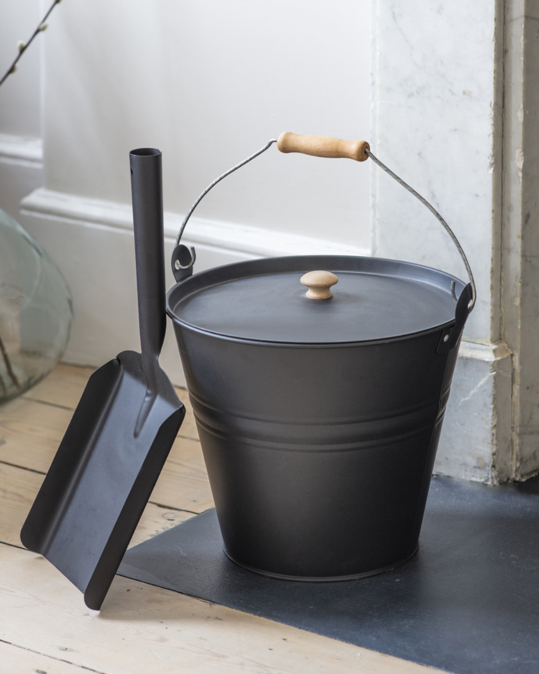Carbon Fireside Bucket with Wood Handle