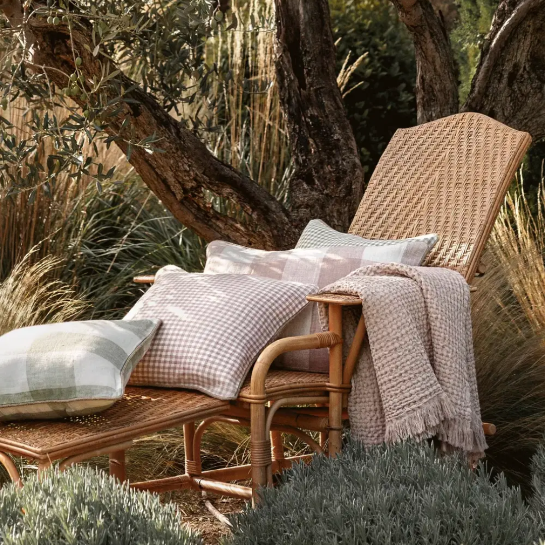 Petale Piana Cushion 40 x 60cm