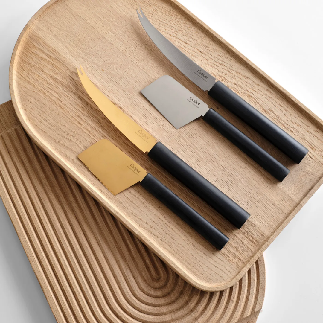 Oak Serving &amp; Chopping Board in 2 Sizes