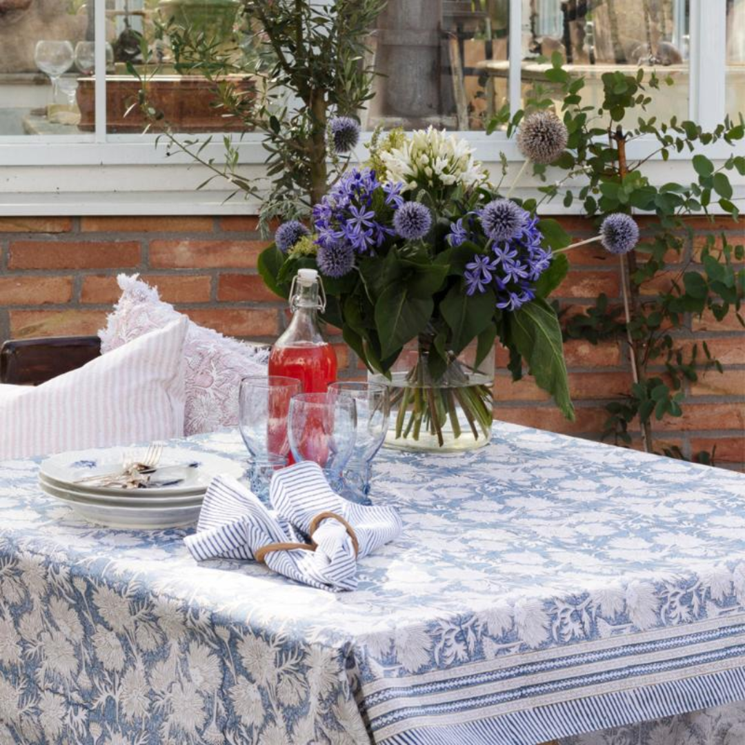 Waterlily Tablecloth 170 x 270cm - 3 colours