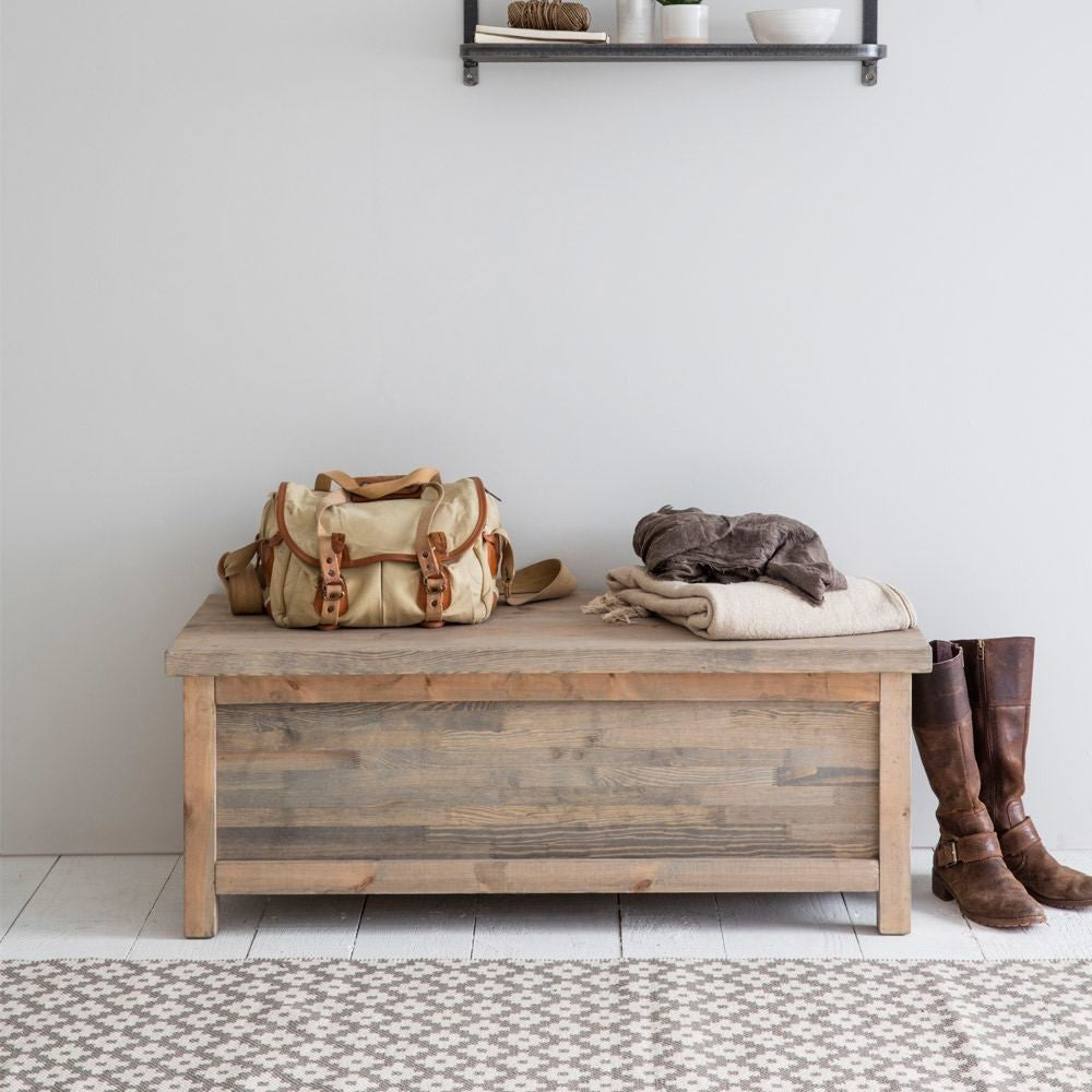 hallway box bench in spruce 